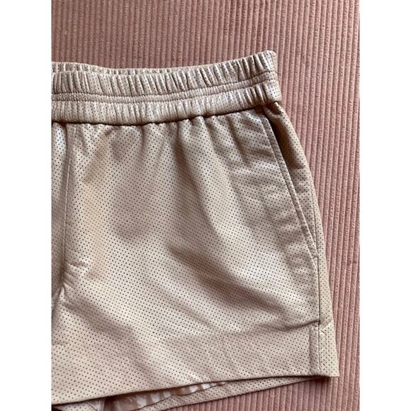 Tan Perforated LEATHER Lined Shorts - J Crew Collection - Size 2 - Picture 3 of 8